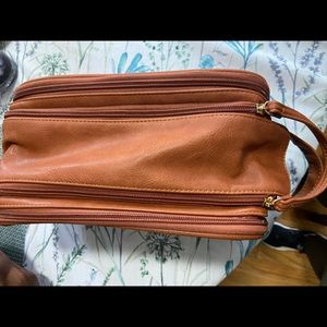 Travel leather bag